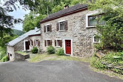 Charmantes Naturidyll an der Luxemburger Grenze – liebevoll renoviertes Bruchsteinhaus mit 3.950 m² Grundstück - Dasburg