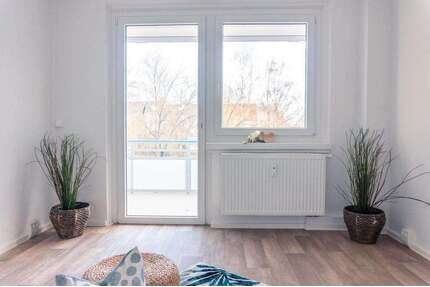 Wohnung zum Mieten in Chemnitz 312,00 € 51.95 m²