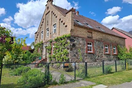 Individuelle Wohnung in einem Zweifamilienhaus, in Baumgarten - Löwenberger Land