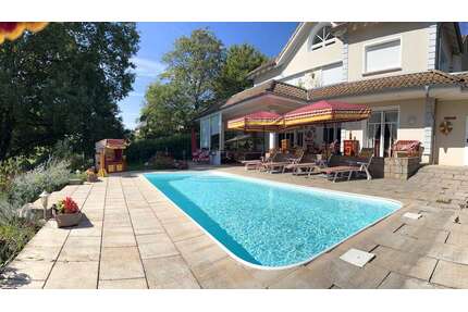 Haus zum Kaufen in Leichlingen 1.450.000,00 € 374 m²