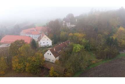 Haus zum Kaufen in Thalmassing 580.000,00 € 1050 m²