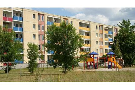 Gemütliche 3-Raumwohnung mit Balkon und tollem Ausblick - Zeitz