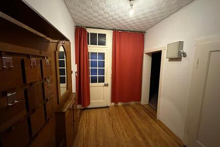 Großzügige 4-Zimmerwohnung mit Stellplatz und Balkon - Saarbrücken Brebach-Fechingen