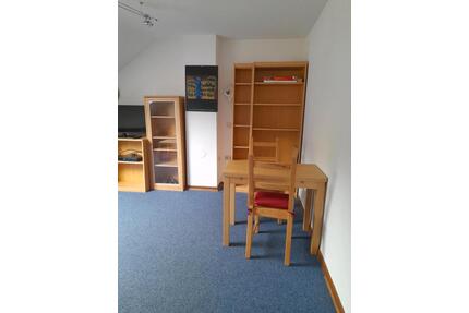 Möblierte Dachgeschoss-Wohnung - 460,00&nbsp;EUR Kaltmiete, ca.&nbsp; 38,00&nbsp;m&sup2; in Saarbrücken (PLZ: 66125) Dudweiler