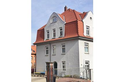 Traumhafte gedämmte DG Wohnung, mit EBK, Stellplatz und Garten, super Lage in Grimma