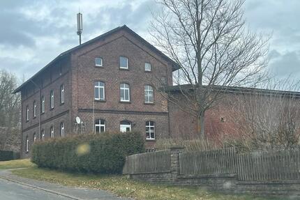 Mehrfamilienhaus zu verkaufen (4 Wohnungen) mit Nebengebäude - Hessisch Lichtenau