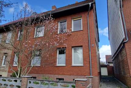 Haus zum Kaufen in Büddenstedt 82.000,00 € 202.26 m²