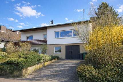 Haus zum Kaufen in Eschelbronn 439.000,00 € 265 m²