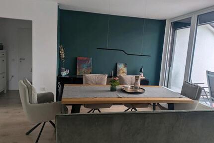 Helle 3 Zimmer Wohnung mit Loggia, Garage und neuer Einbauküche - Friedberg (Hessen)