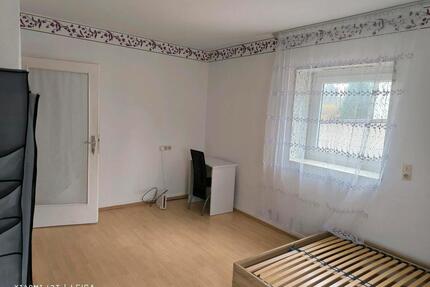 1 Zimmer in WG - 380,00&nbsp;EUR Kaltmiete, ca.&nbsp; 12,00&nbsp;m&sup2; in Villingen-Schwenningen (PLZ: 78056)