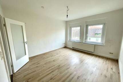 Wohnung zum Mieten in Bitterfeld-Wolfen OT Wolfen 420,36 € 64.67 m²