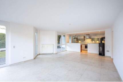 AIGNER - Garten-Oase in Starnberg: Exklusives Wohnglück mit ca. 300 m² Privatgrün