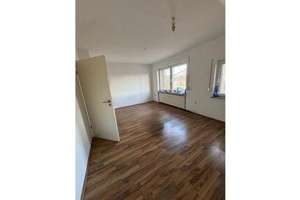 Gepflegte 2-Zimmer-Wohnung - 600,00&nbsp;EUR Kaltmiete, ca.&nbsp; 65,00&nbsp;m&sup2; in Delmenhorst (PLZ: 27753) Deichhorst