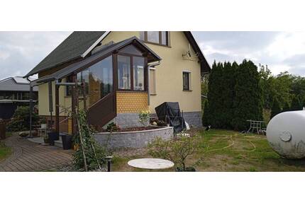 gemütliches Einfamilienhaus mit Nebengelassen und Garagen - Elsterheide Seidewinkel