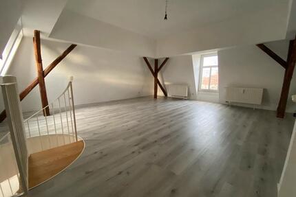 Charmante 2-Raum-Maisonette-Wohnung mit EBK in Altenburg