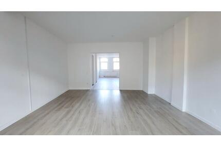 Großzügige 5-Zimmer- Wohnung mit Stellplatz - Aschersleben