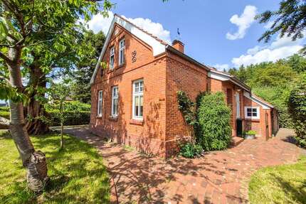 Haus zum Mieten in Rhauderfehn 1.300,00 € 172.56 m²