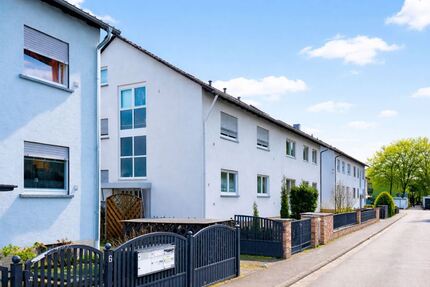 Neu-Isenburg: 3-Familienhaus mit tollem Potenzial!