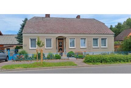 Einfamilienhaus mit viel Potential auf 1250 m2 Grundstück - Calvörde Wegenstedt