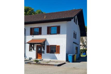 Saniertes Ruhig gelegene Doppelhaushälfte mit Garten - Garching an der Alz