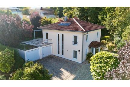 Großzügiges Anwesen mit Einfamilienhaus im Toskana-Stil - Zeitlarn