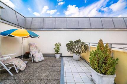Extravagante Maisonette-Wohnung mit Balkon und Dachterrasse in guter Lage! - München Bogenhausen