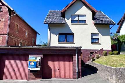 Haus zum Kaufen in Rödental 149.000,00 € 110 m²