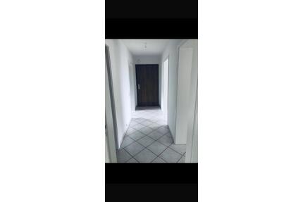 3 Zimmer Wohnung ohne Makler - 23.000,00&nbsp;EUR Kaufpreis, ca.&nbsp; 56,00&nbsp;m&sup2; in Backnang (PLZ: 71522)