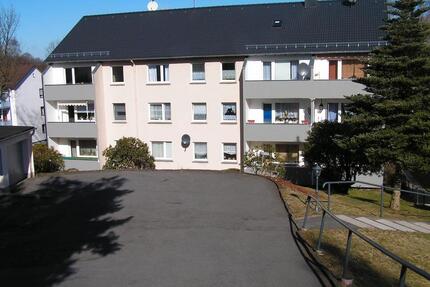 Schöne 3 Zimmer Wohnung, 76 QM,Süd-Balkon, Keller,Garage, ab Juli - Wermelskirchen