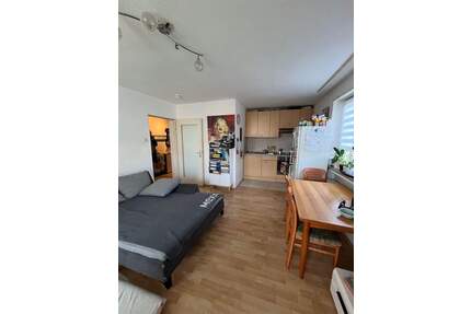Zentrumsnahe 2-Zimmer-Wohnung mit Balkon und Einbauküche - Konstanz Petershausen