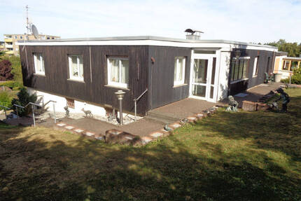 NEUER PREIS! Wertheim- Wartberg mit Fernblick: gepflegter Bungalow mit drei Garagen - Wertheim-Wartberg