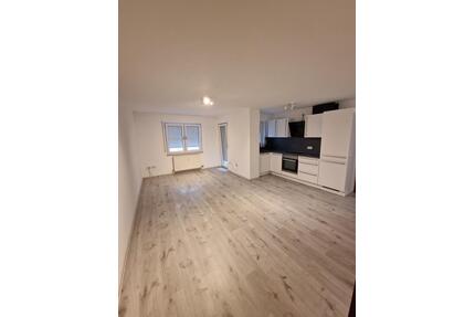 Moderne 2-Zimmer-Eigentumswohnung mit Einbauküche, Balkon,Stellpl - Billigheim