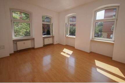 Ab März frei! Gut geschnittene 3-Zimmer-Wohnung mit Tageslichtbad in der Andreasvorstadt - Erfurt