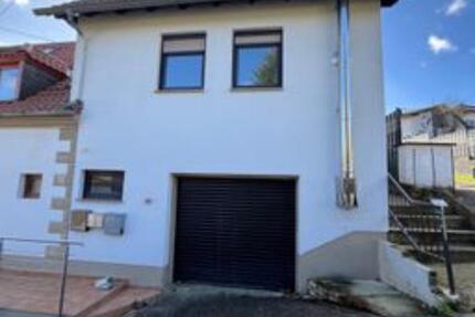 Einseitig angebautes Einfamilienhaus zu verkaufen - Saarbrücken Brebach-Fechingen