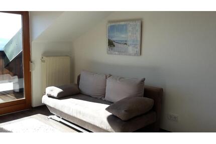 Dachgeschoss-Appartement mit schöner Aussicht - Böbrach