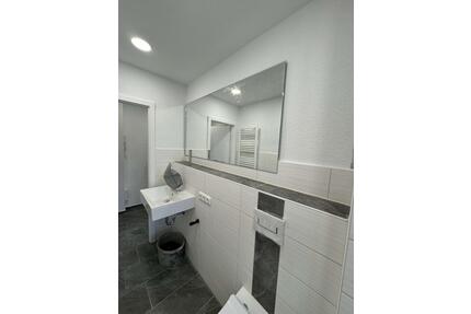 NEU SANIERT ! sonnige 3-Raum-Wohnung mit Balkon - Lengenfeld