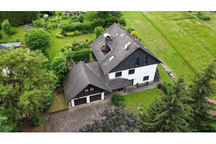 freistehendes Einfamilienhaus mit Einliegerwohnung am Ortsrand - Borken (Hessen)