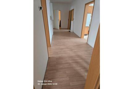 Vermieten In Bröckel 4-Zimmer-Wohnung mit Gartennutzung – 130 m2 - Uetze