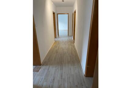 4 Zimmer Wohnung mit Balkon - 970,00&nbsp;EUR Kaltmiete, ca.&nbsp; 95,00&nbsp;m&sup2; in Alfeld (Leine) (PLZ: 31061)