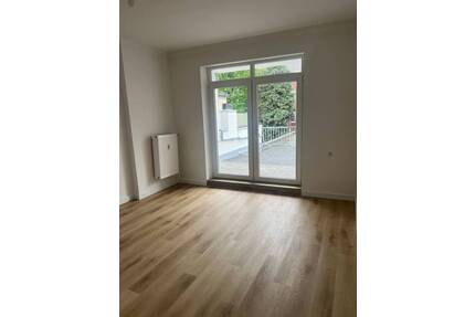 GROSSZÜGIGE DREIZIMMERWOHNUNG IM HERZEN VON MÖNCHENGLADBACH