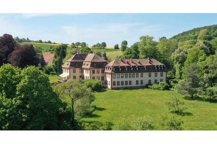 Möbliertes Haus am Barockschloss mit Tennisplatz und See - Zeitlofs