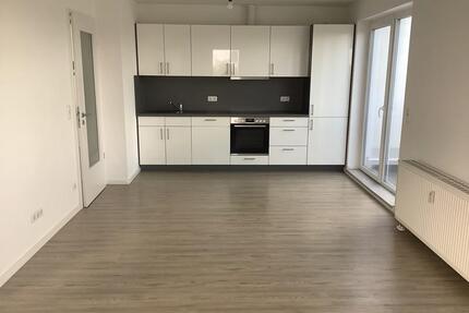 Hier lässt es sich aushalten: praktische 2-Zi.-Wohnung mit Ausblick - Berlin Tempelhof-Schöneberg