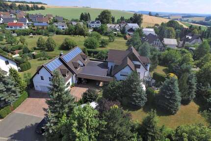 Haus zum Kaufen in OelsnitzVogtland 780.000,00 € 375 m² - Oelsnitz/Vogtland