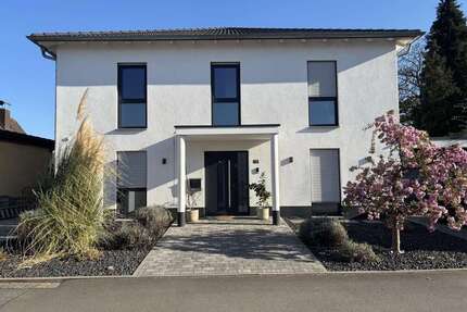 Haus zum Kaufen in Heppenheim 1.299.000,00 € 198 m²