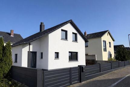 Freistehendes 4 Zi Einfamilienhaus EFH mit Terrasse Wärmepumpe - Haßloch