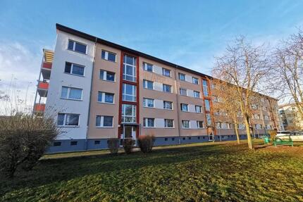 Große 3-Raumwohnung mit Balkon im WK III - Hoyerswerda
