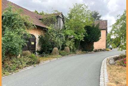 Haus zum Kaufen in Weißenohe 270.000,00 € 200 m²