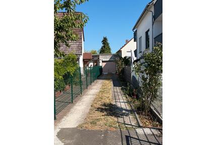 Gepflegter Bungalow mit Innenhof und Garage zu vermieten - Bürstadt