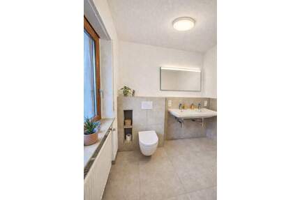 Bezugsfrei und ohne Provision Haus auf 5 Zimmer mit Terrasse und Garage - Seelbach