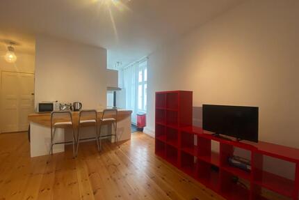 2 room Altbau with balcony in Prenzlauer Berg Temporary available - Berlin Pankow